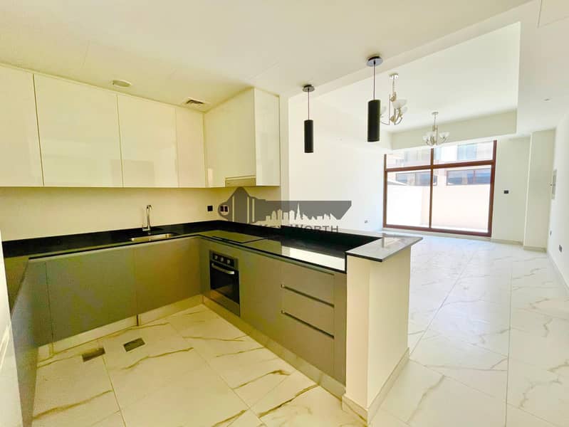 Brand new & Spacious 4BR | Premium finishes | Ready to move !