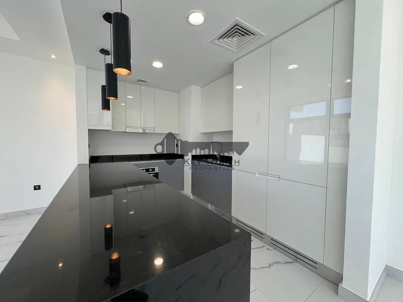 Brand new & Spacious 4BR | Premium finishes | Ready to move !