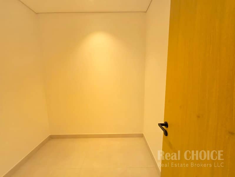 Brand-New 3BR Residence | Storage | Business Bay - Image 8