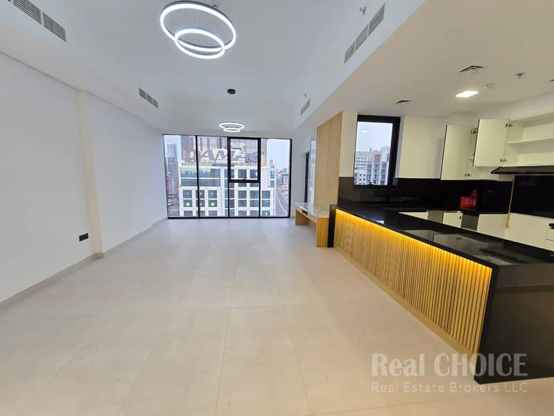 Brand-New 3BR Residence | Storage | Business Bay - Image 9