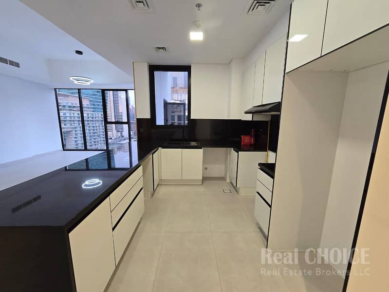 Brand-New 3BR Residence | Storage | Business Bay - Image 11