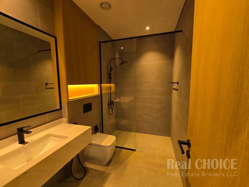 Brand-New 3BR Residence | Storage | Business Bay - Image 12