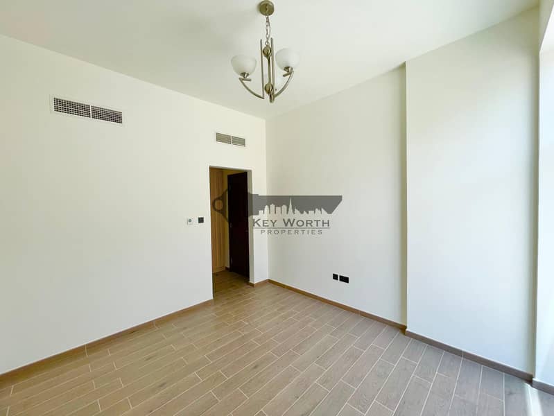 Brand new & Spacious 4BR | Premium finishes | Ready to move ! - Image 9