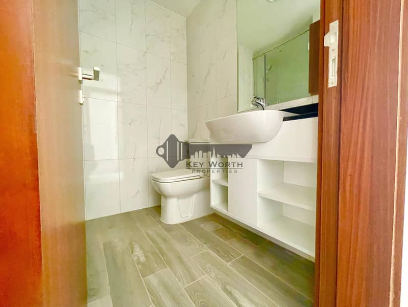 Brand new & Spacious 4BR | Premium finishes | Ready to move ! - Image 12