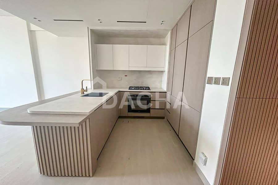 POOL VIEW | SPACIOUS UNIT | VACANT