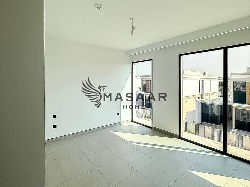 Vacant | Upgraded | Huge Plot | Prime Location