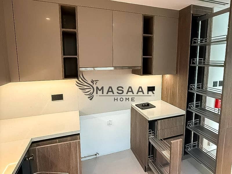 Vacant | Upgraded | Huge Plot | Prime Location - Image 7