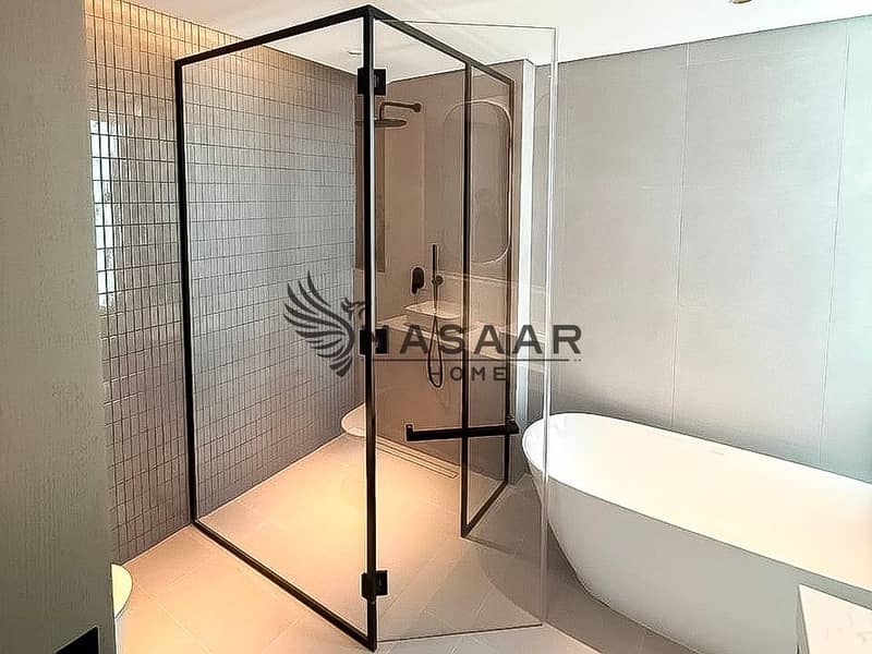 Vacant | Upgraded | Huge Plot | Prime Location - Image 13