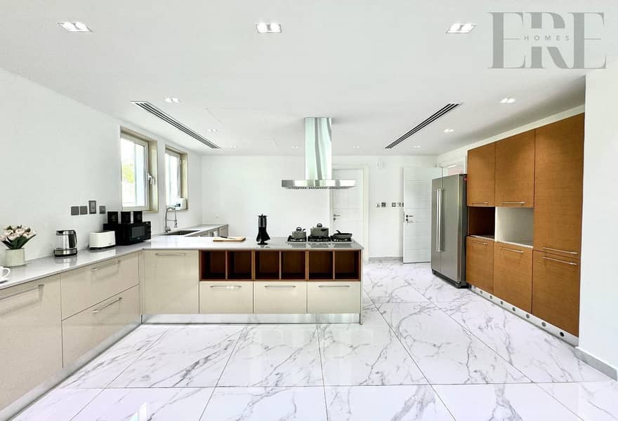 High End | Vastu | District 3 | Renovated - Image 8