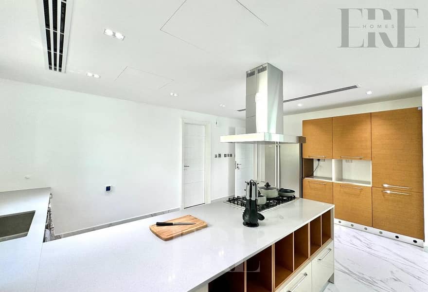 High End | Vastu | District 3 | Renovated - Image 9