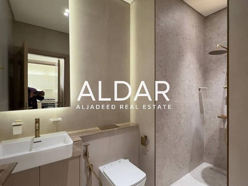 Brand New | Private Pool | Burj Khalifa View - Image 10