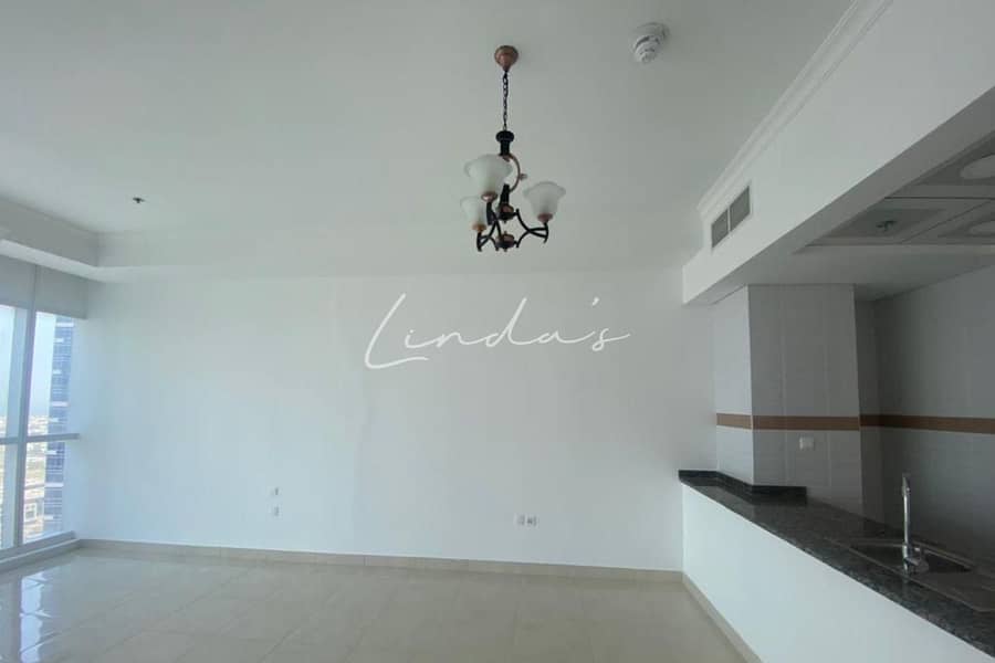 Amazing Canal View | Spacious Studio | Vacant - Image 7