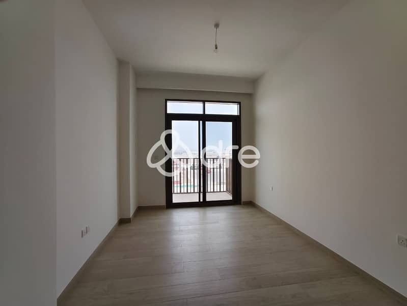 Vacant | Chiller Free | Vastu Compliant