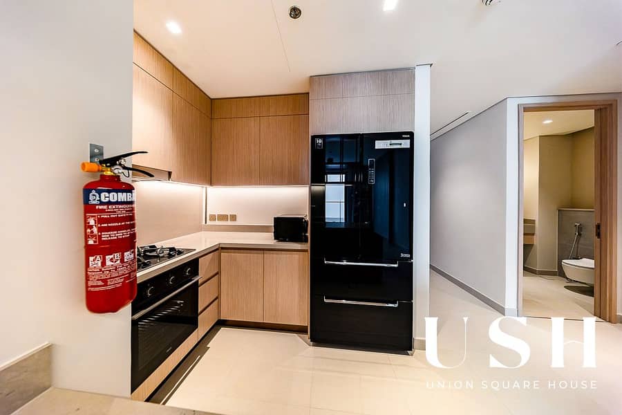 Luxury 2BR | Fully Furnished | Dubai Frame Views - Image 9