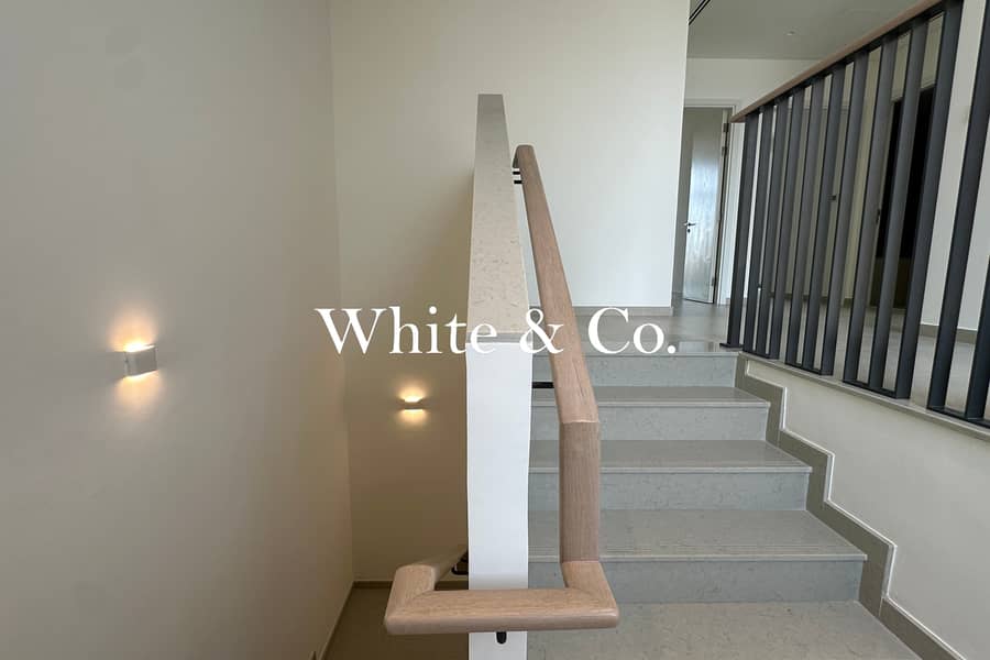 Prime Location | Vacant | Lagoon Views - Image 6