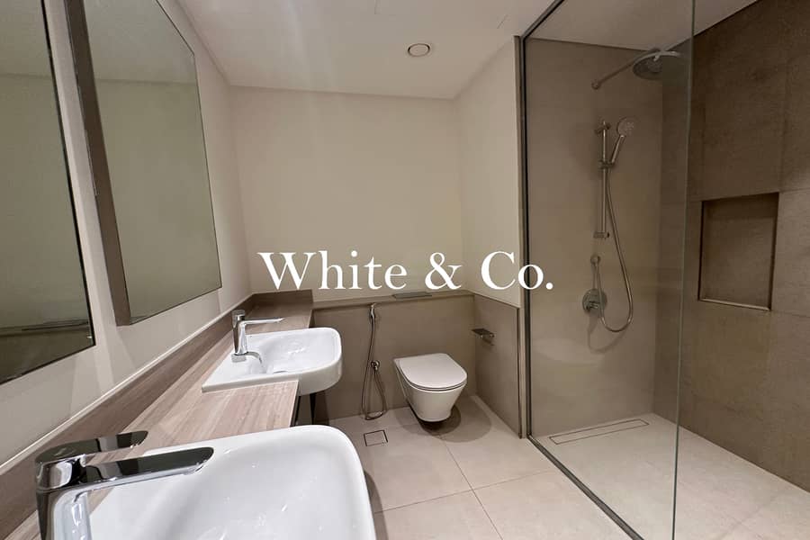 Prime Location | Vacant | Lagoon Views - Image 9