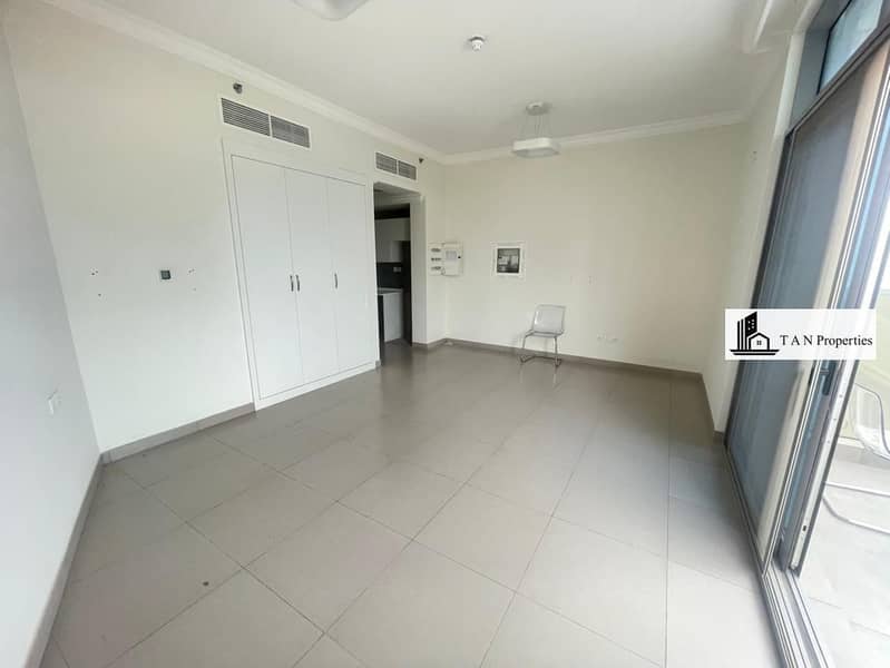 Spacious 1bhk with fitted stove and wardrobe/ luxury amenities