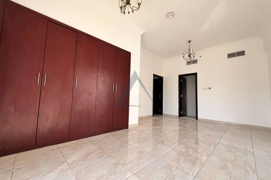 Spacious 2BR with Separate Storage Room fully Close Kitchen .