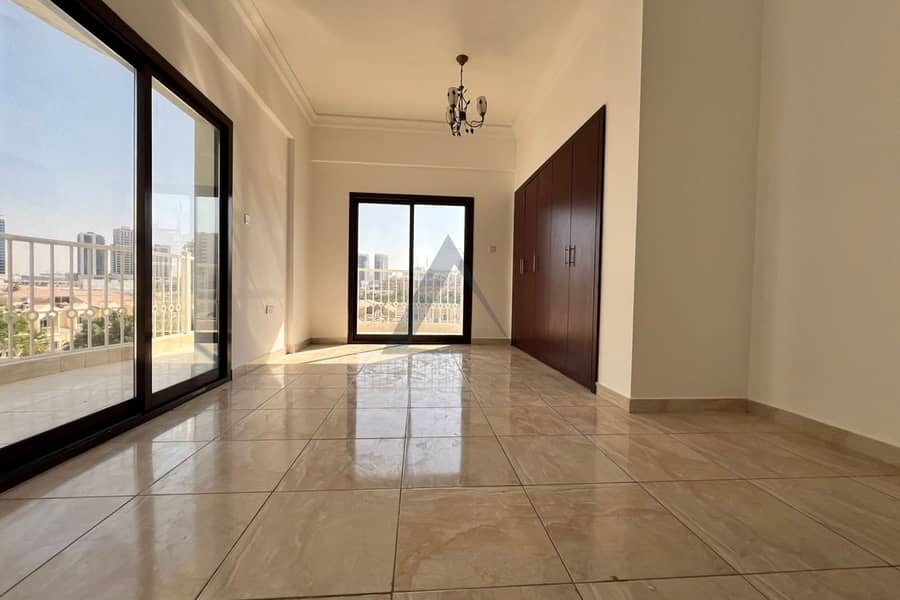 Spacious 2BR with Separate Storage Room fully Close Kitchen .