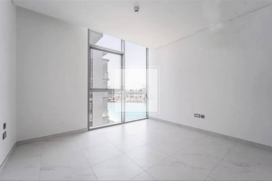 Spacious | Corner Unit | Lagoon View | Vacant