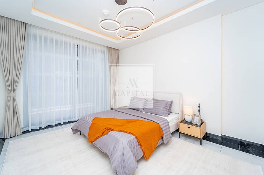 Smart Home | Furnished | Canal View | Vacant - Image 10