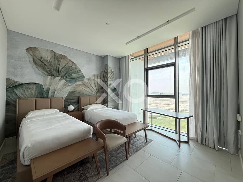 Maids room | Spacious | Burj View - Image 12