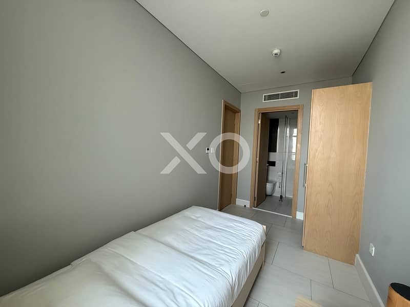 Maids room | Spacious | Burj View - Image 9