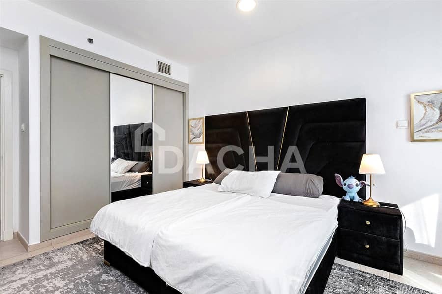 BEST PRICED Marina View Sea | High Floor | Vacant - Image 16