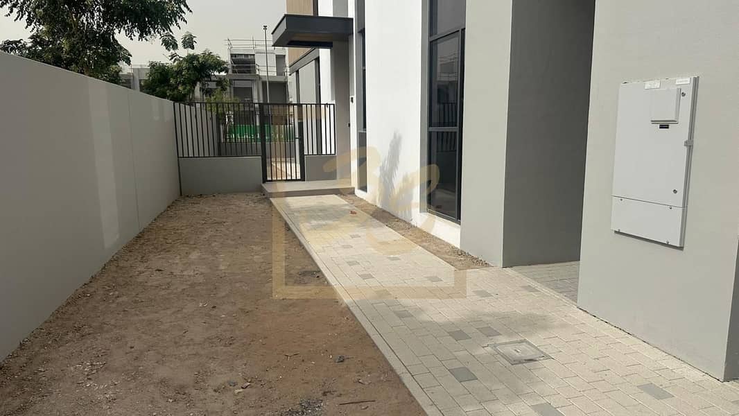 Brand New | Single Row | Multiple Options