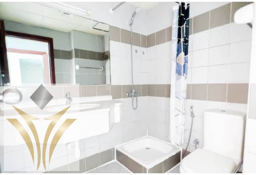 Bright 1BR | Spacious Layout | Community Views - Image 12