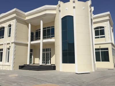6 Bedroom Villa for Rent in Nad Al Sheba, Dubai - 5 Bed Room Brand new villa with good lush green environment 6 Bedroom Villa for Rent in Nad Al Sheba, Dubai - 5 Bed Room Brand new villa with good lush green environment