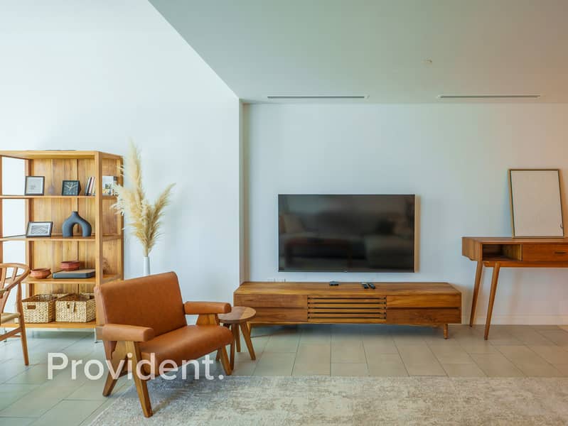 Elegant | 2-Br Apartment | Prime Coastal Living - Image 6