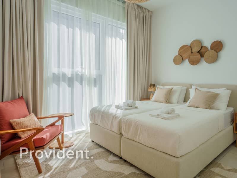 Elegant | 2-Br Apartment | Prime Coastal Living - Image 15