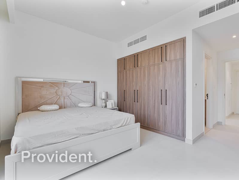 Modern Living | Stylish Townhouse | Prime Location