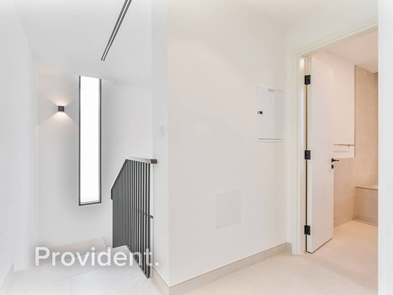 Modern Living | Stylish Townhouse | Prime Location - Image 14