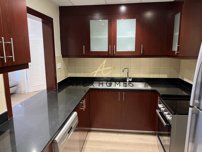 HIGH FLOOR | SEA VIEW | RENOVATED - Image 12