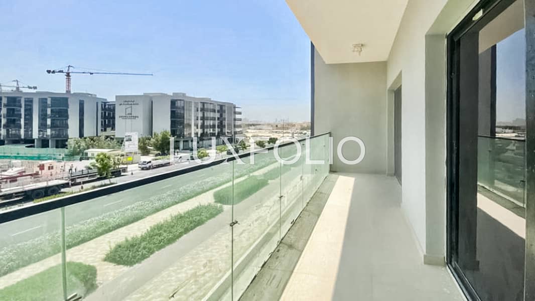 Upgraded | Open Kitchen | Family-Friendly Community