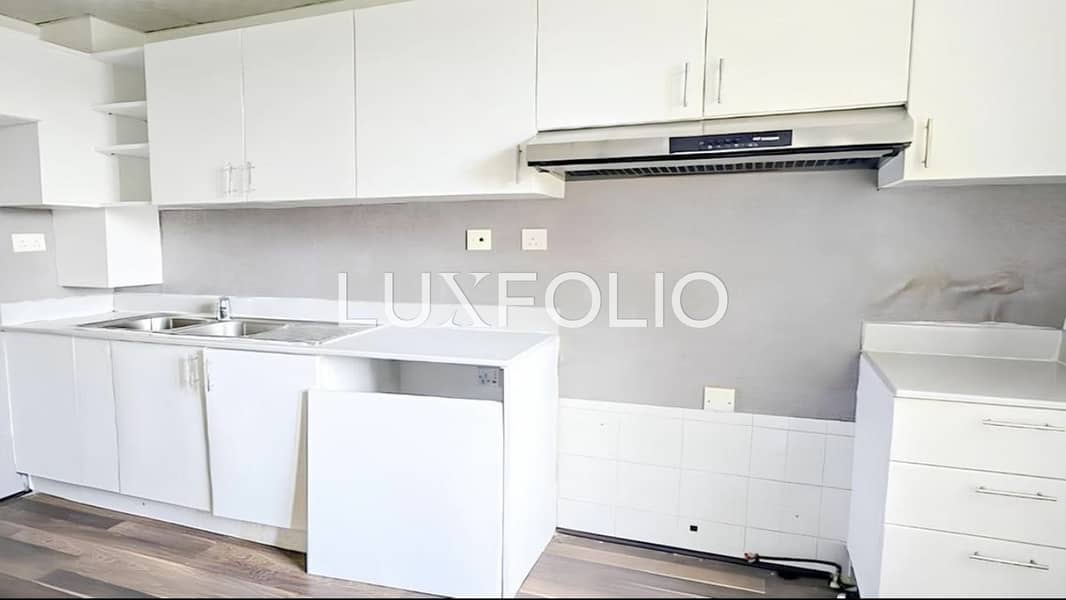 Un-furnished | Lake view | Private Pool - Image 11