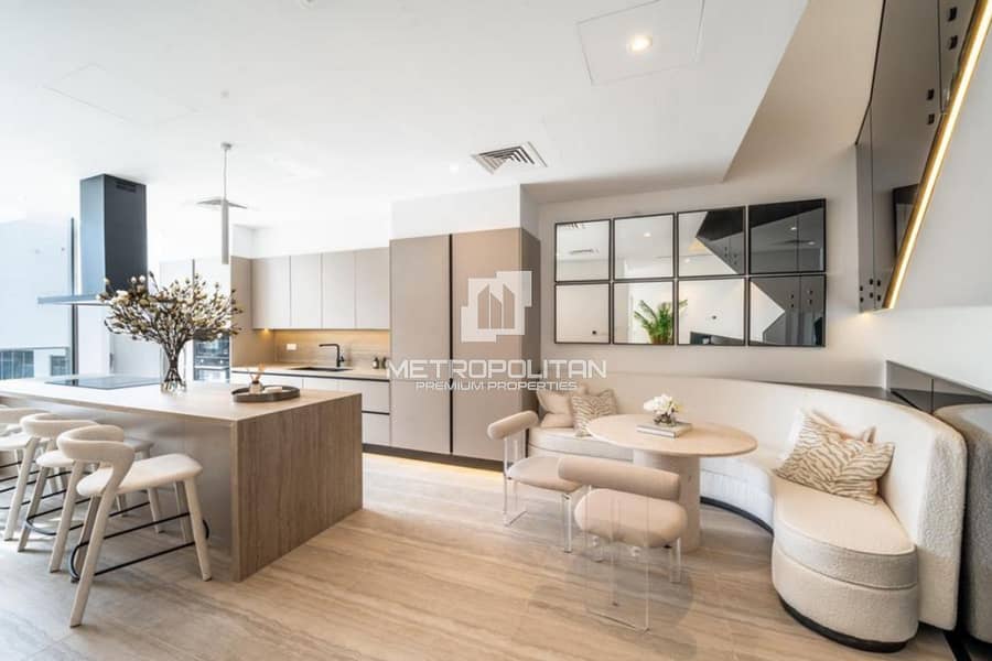 First Row | Park View | Large Layout