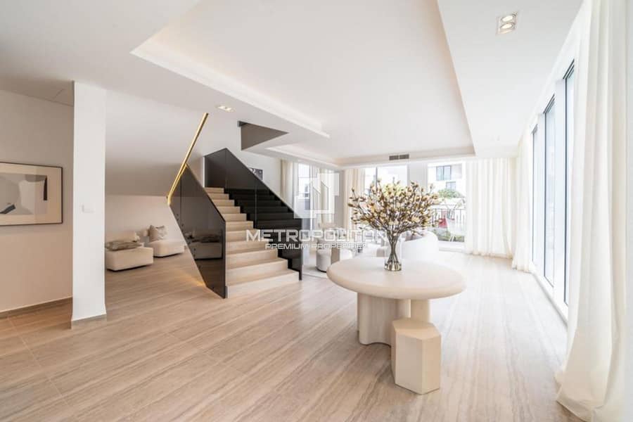 First Row | Park View | Large Layout - Image 10