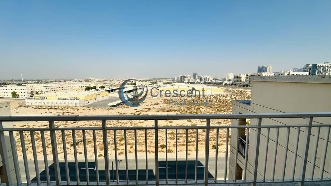 Spacious 1BR Apartment in Mazaya 23 | Liwan - Image 6