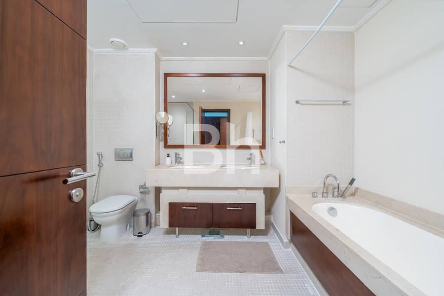 Vacant | Immaculate | Partial Sea and Marina View - Image 9