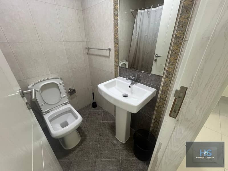 SPACIOUS 3BHK | CHILLER FREE | VACANT - Image 15