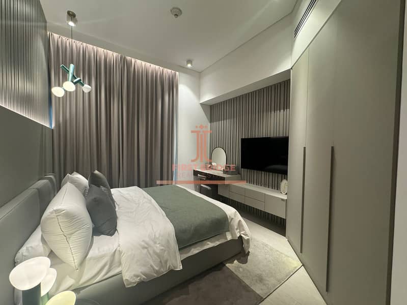 Creek and Lagoon view | High Floor | Unobstructed - Image 6