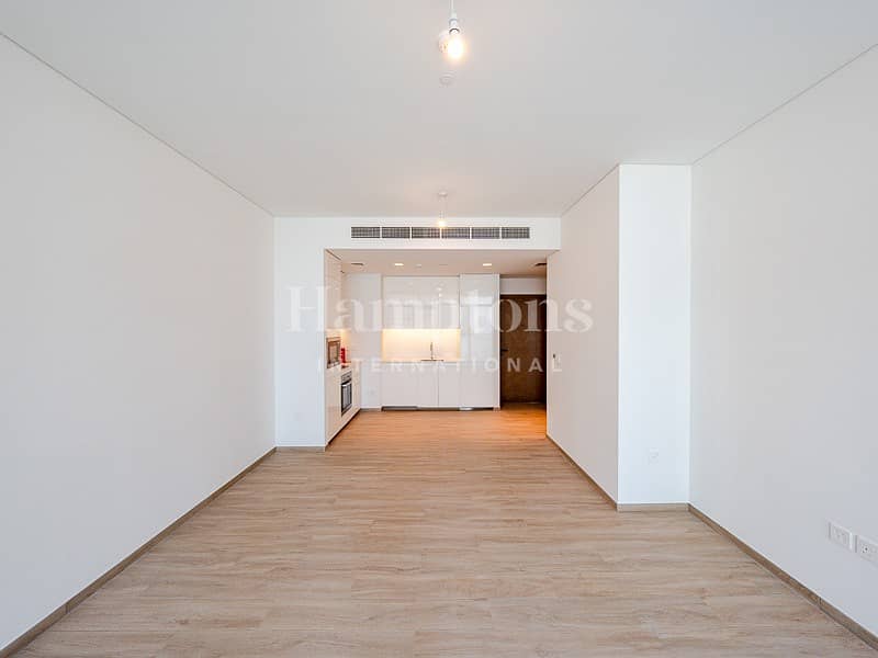 Unfurnished | Mid Floor | Community View - Image 12