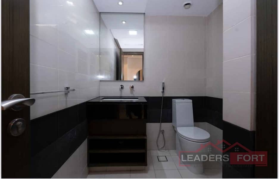 DOWNTOWN | Prime Location | Fully Furnished - Image 8