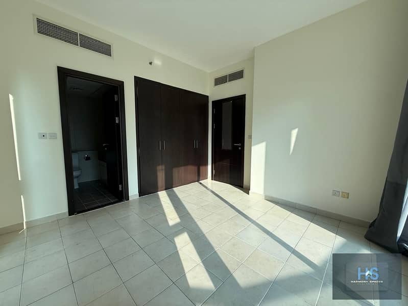 SPACIOUS LAYOUT | PRIME MARINA WALK LOCATION