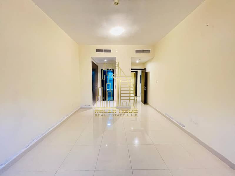 Luxurious 3BHK | Maid’s Room | SZR View | Near Metro Station - Image 7