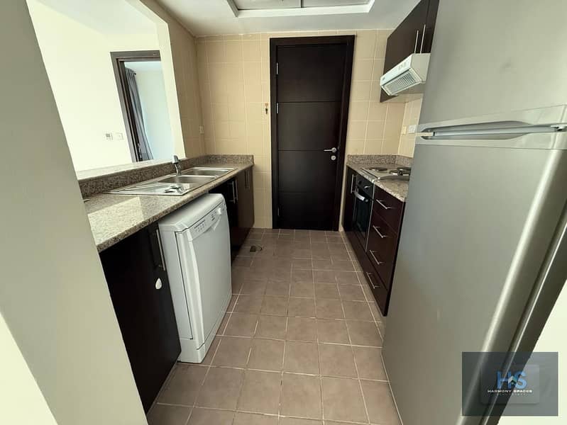 SPACIOUS LAYOUT | PRIME MARINA WALK LOCATION - Image 11