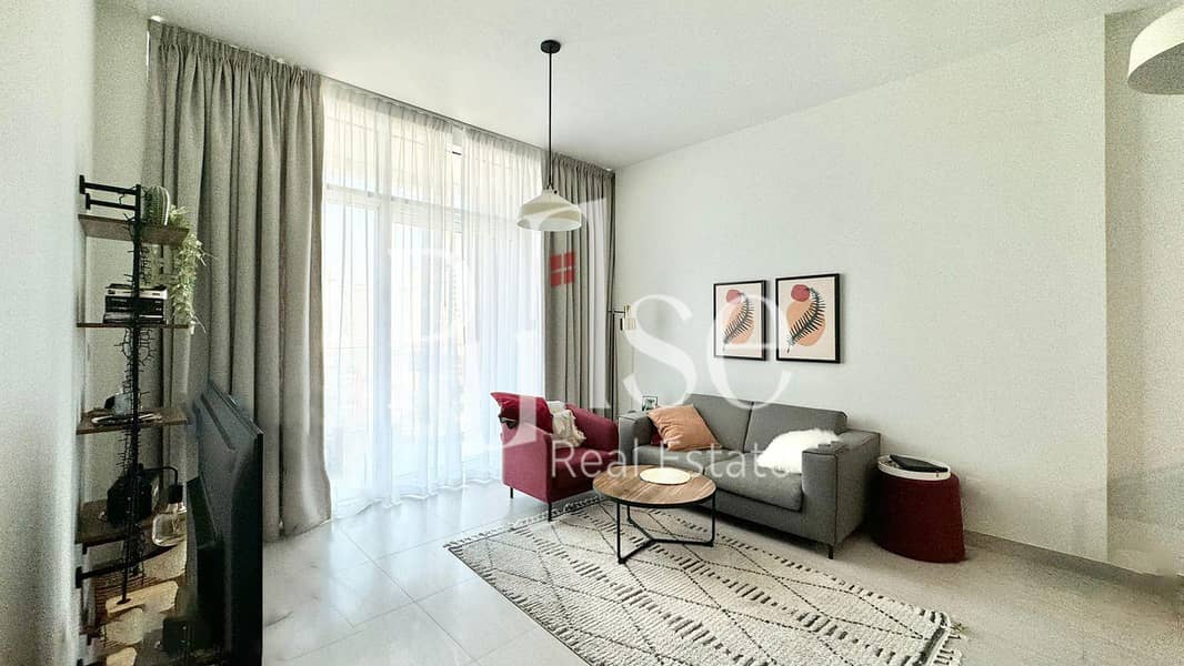 Fully Furnished 1BR | Community View